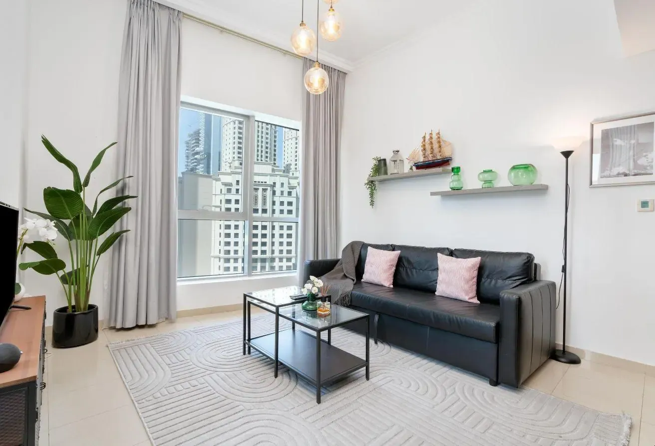 1BR Marina Views High Floor Near Jumeirah Beach