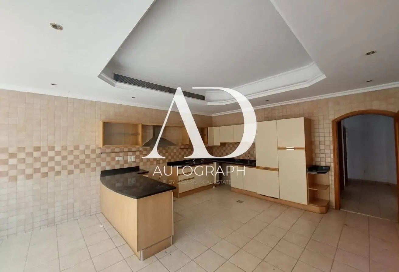 4 Bed Villa | Shared Pool | Gym | Prime Location