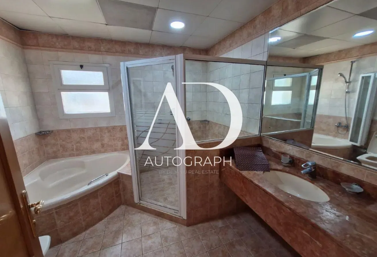 4 Bed Villa | Shared Pool | Gym | Prime Location