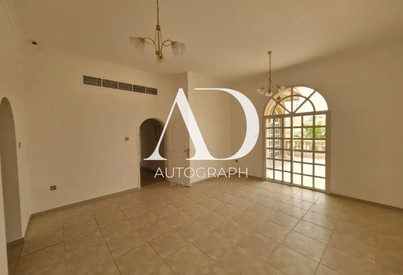 Independent Villa | 4 Bed | Private Pool | Garden