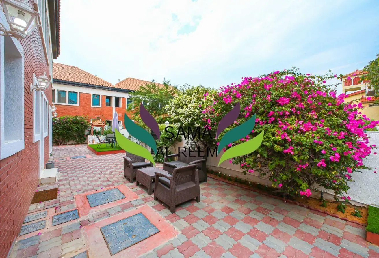 Upgraded | 4 Bed + Maid Compound Villa| Furnished