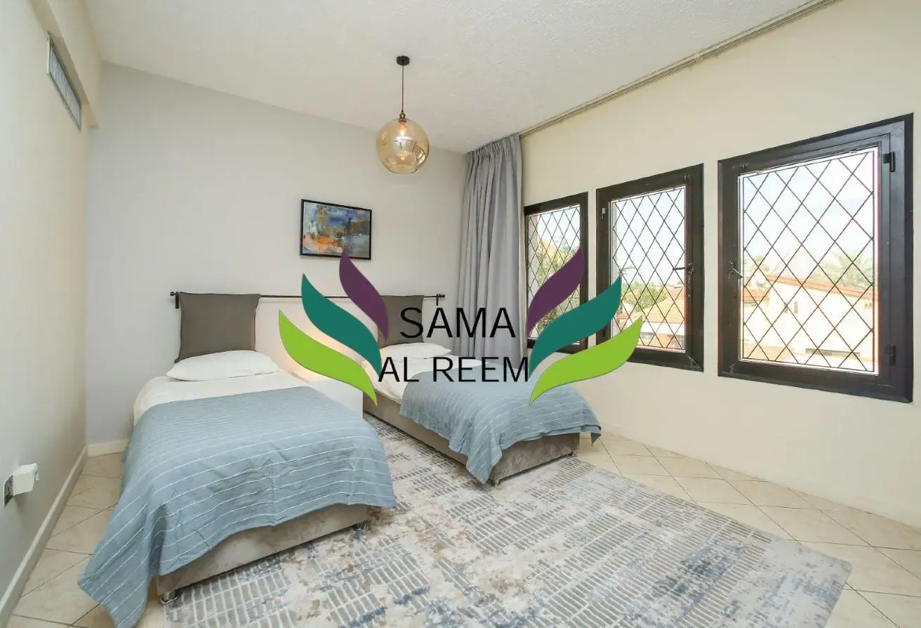 Upgraded | 4 Bed + Maid Compound Villa| Furnished
