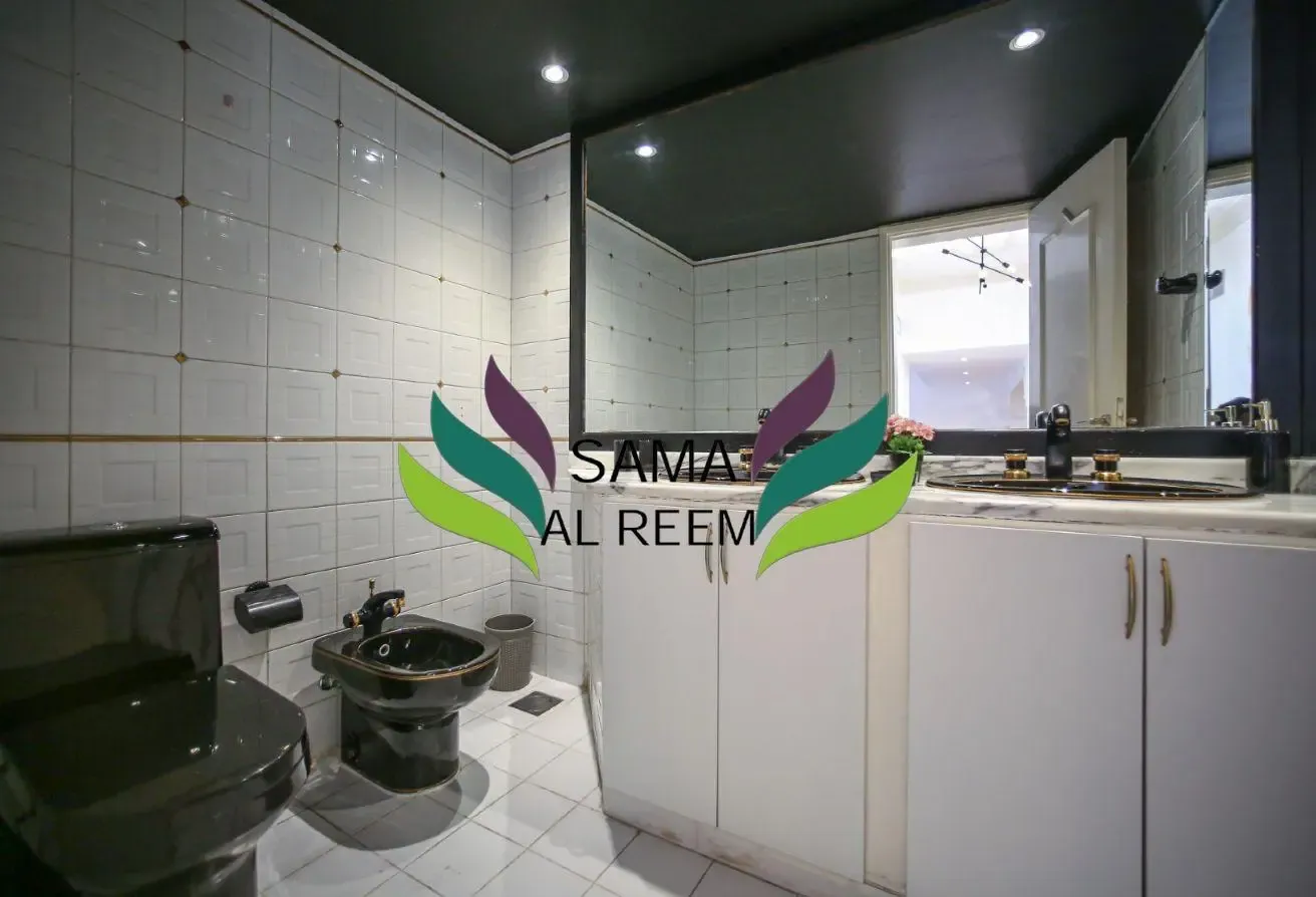 Upgraded | 4 Bed + Maid Compound Villa| Furnished