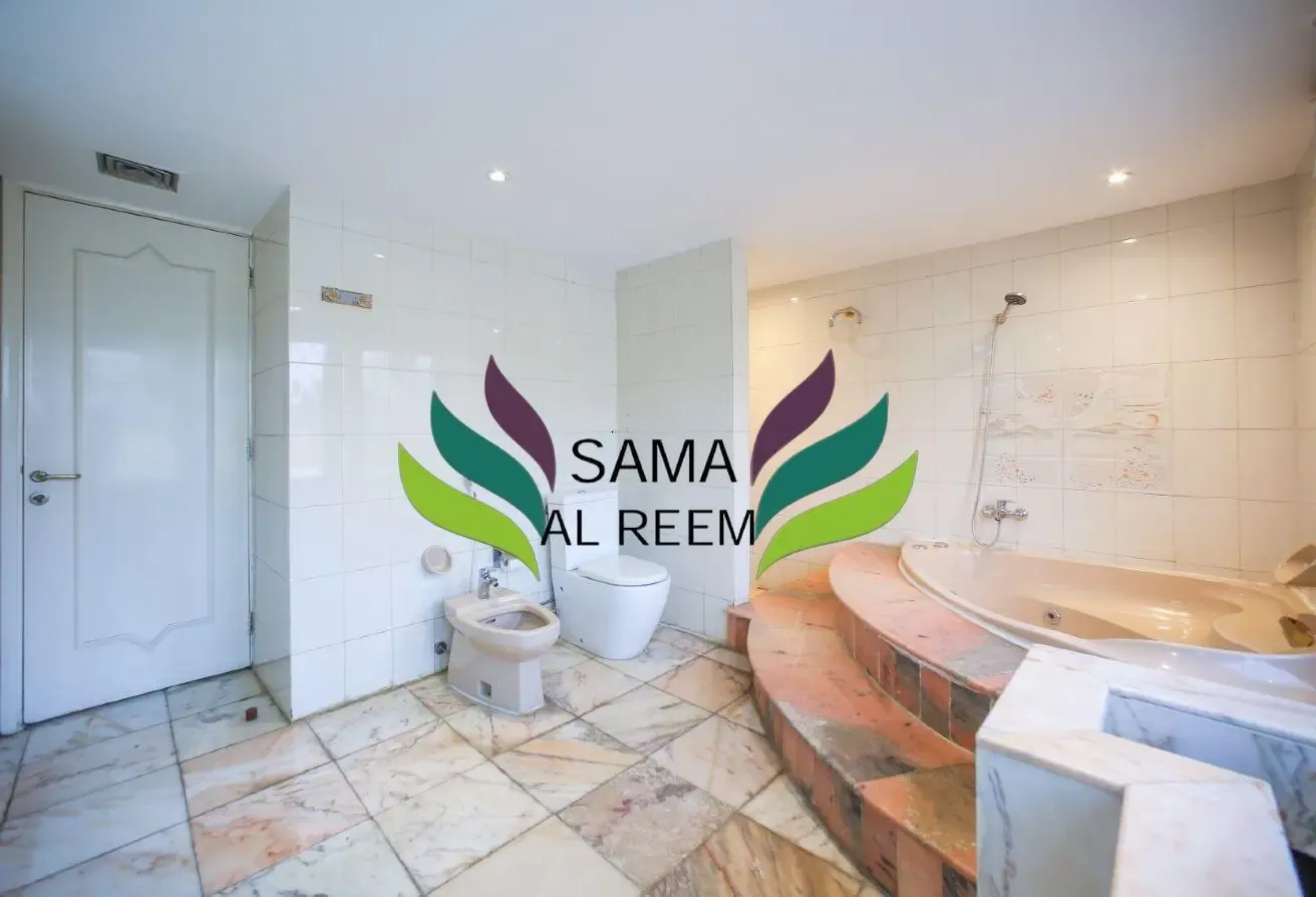 Upgraded | 4 Bed + Maid Compound Villa| Furnished