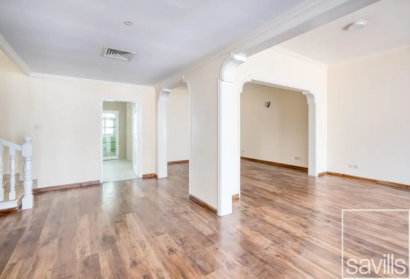 Vacant Now | Swimming pool | Renovated kitchen