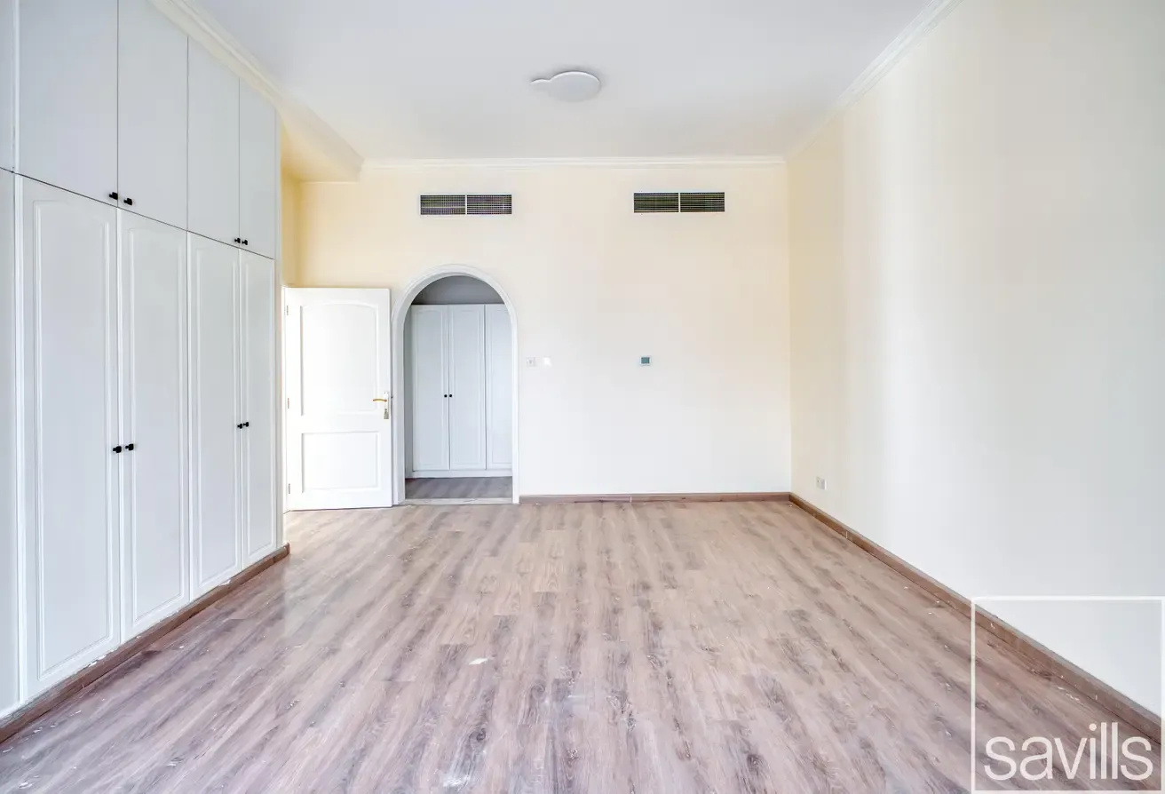 Vacant Now | Swimming pool | Renovated kitchen