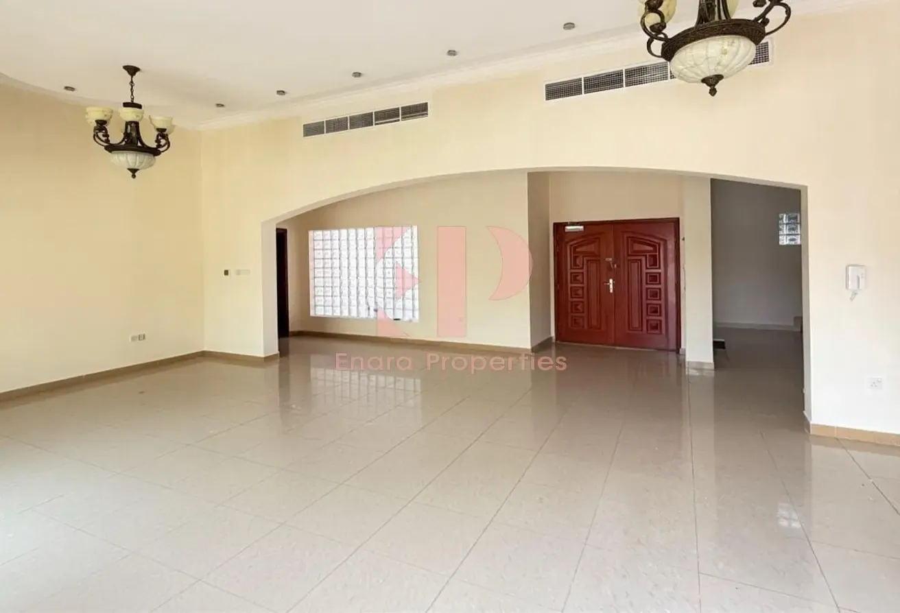 Stunning Villa | Private Pool | Open to sky Lawn