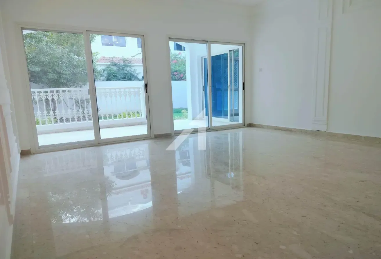 Spacious | Luxury | Study | Prime Location