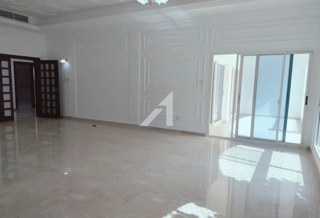 Spacious | Luxury | Study | Prime Location