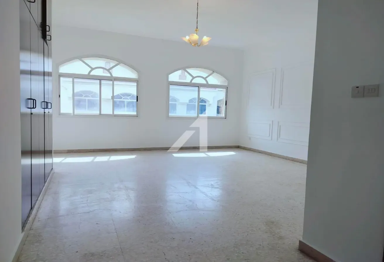 Spacious | Luxury | Study | Prime Location