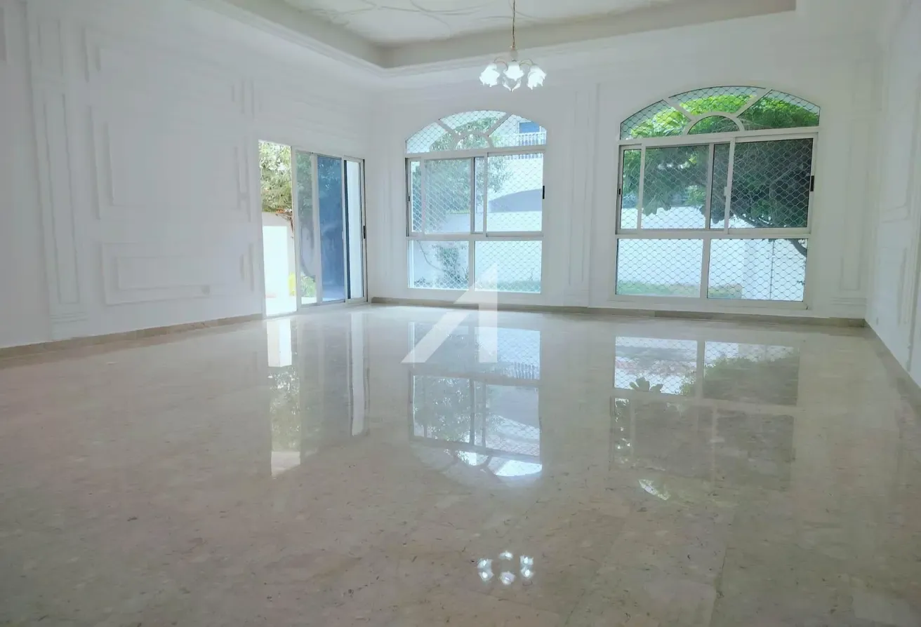 Spacious | Luxury | Study | Prime Location