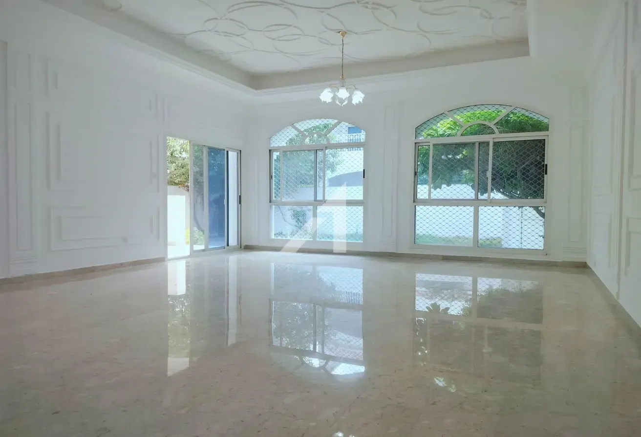 Spacious | Luxury | Study | Prime Location