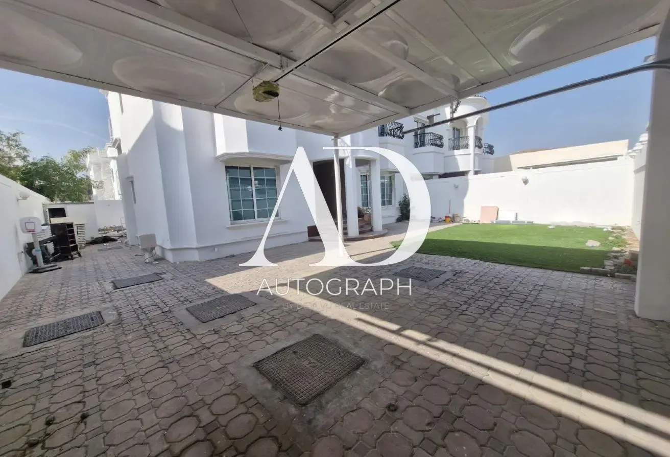 Renovated Kitchen Cabinets | New WCL Private Pool