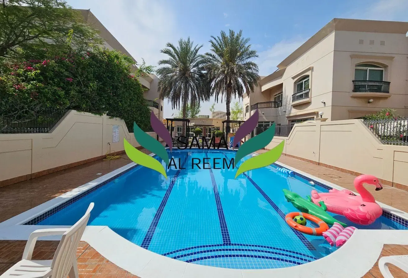 Compound | 4 Bed +Maid Villa |Shared Pool | Garden