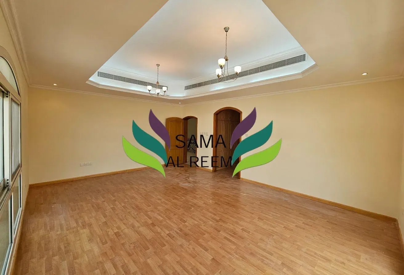 Compound | 4 Bed +Maid Villa |Shared Pool | Garden