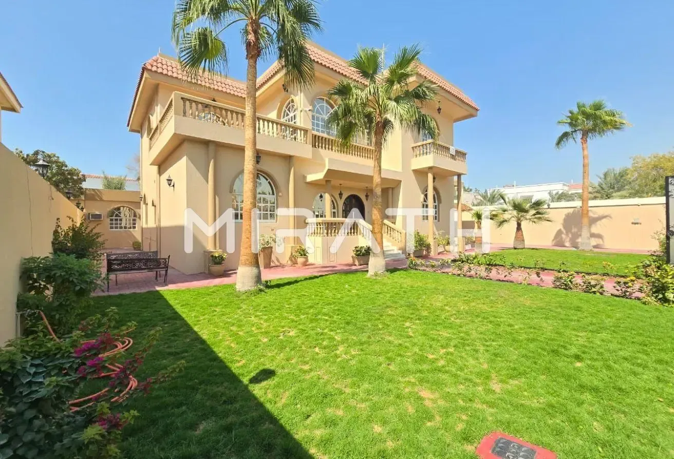 Independent Villa | Private Garden | Close to Park