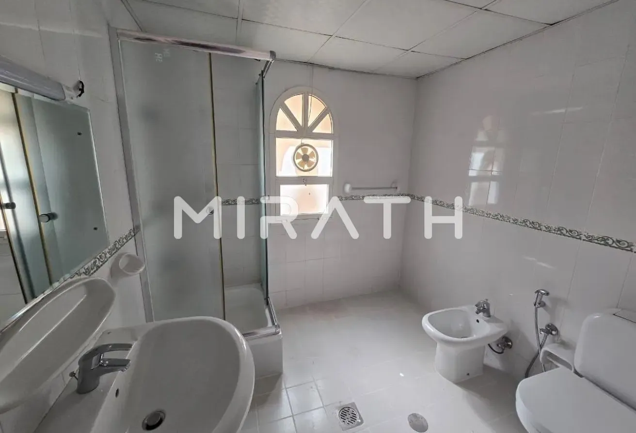 Independent Villa | Private Garden | Close to Park