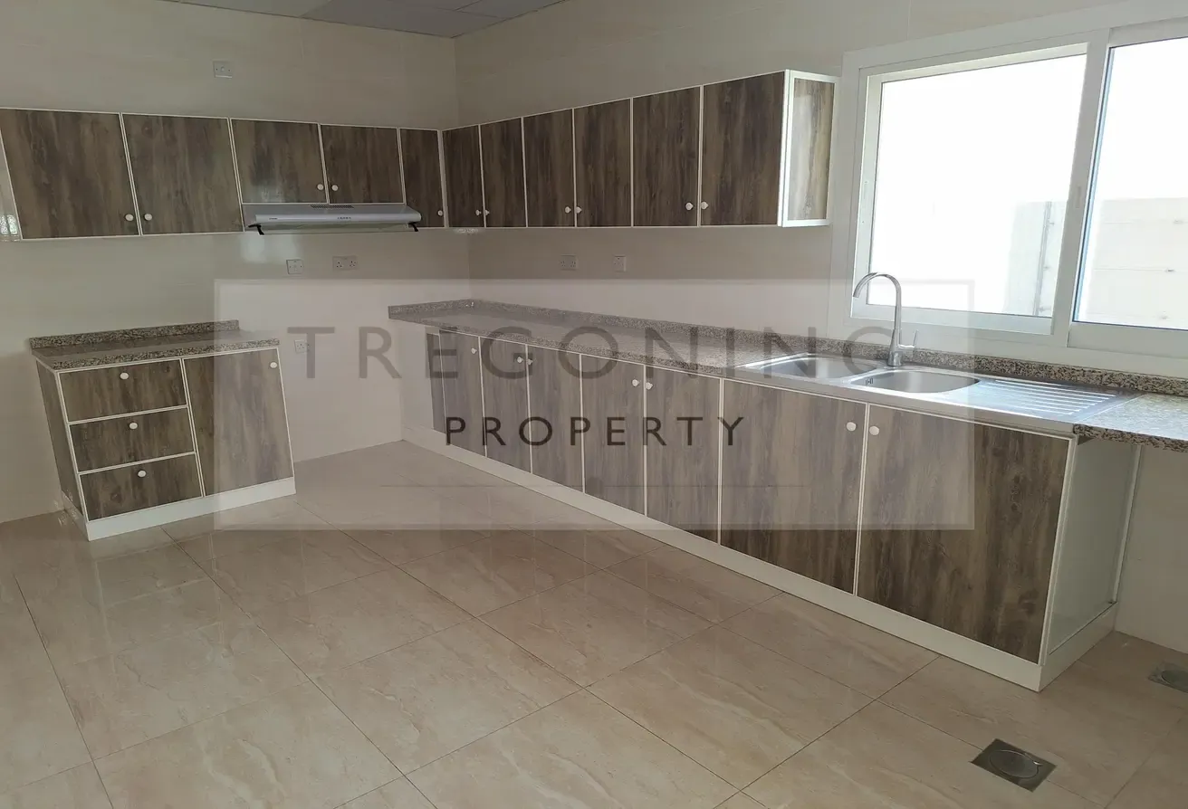Super 4 bed compound villa with pool and PADEL