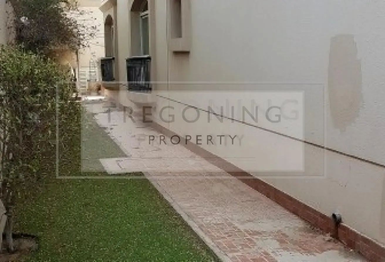 Smart spacious compound villa chilled pool