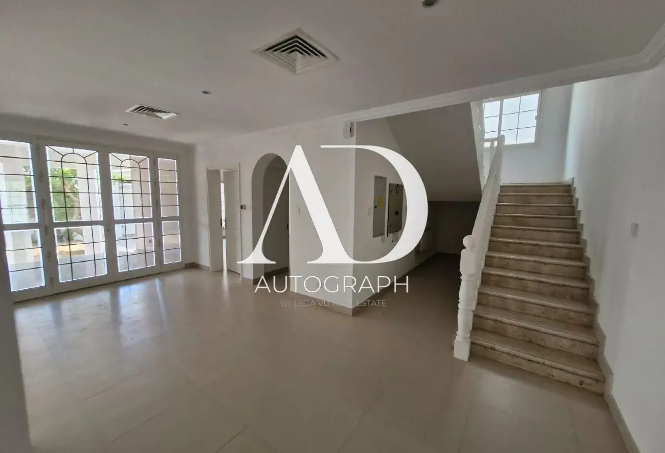 Modern Design | 4 Bed New Refurbished With Pool