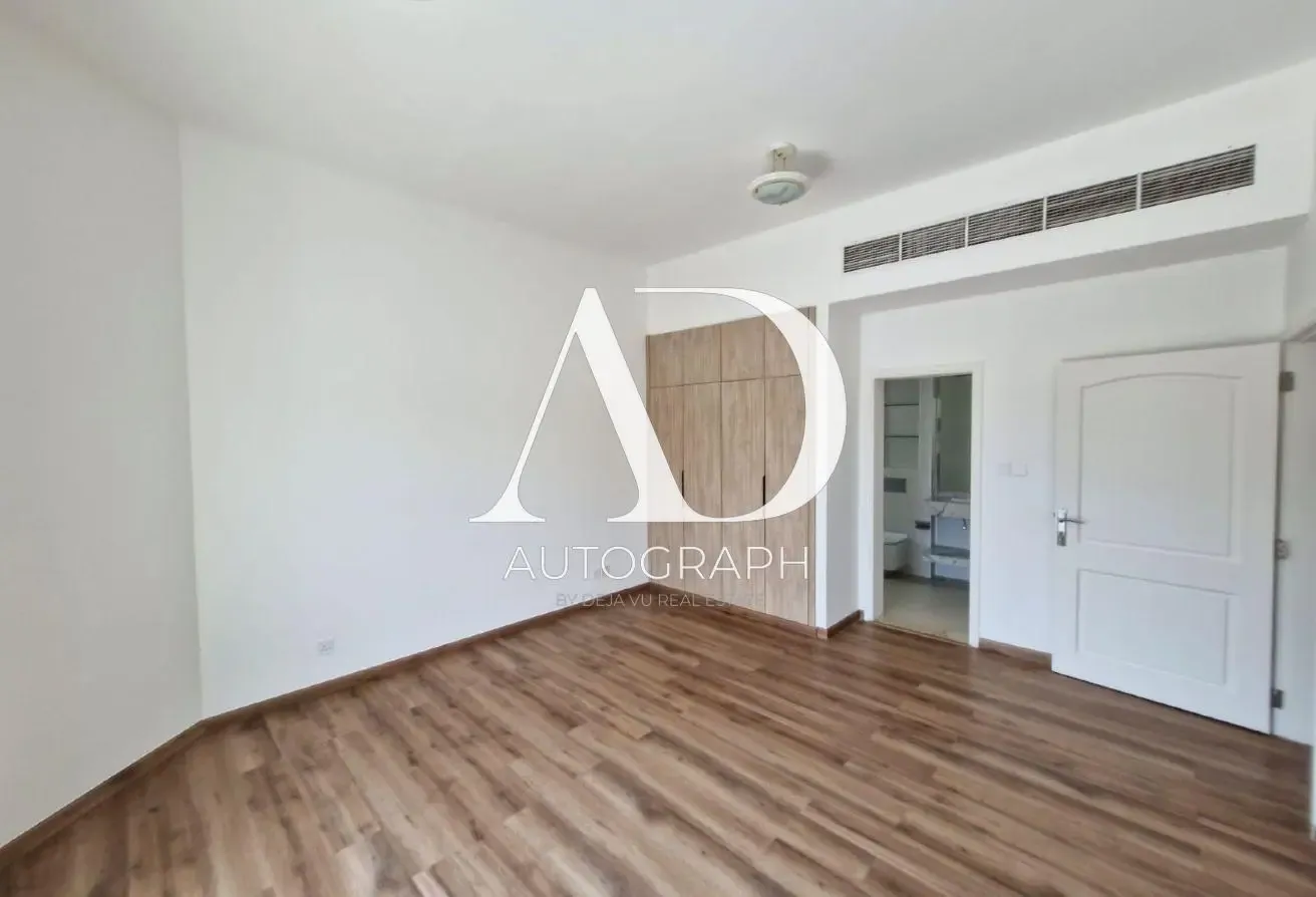 Modern Design | 4 Bed New Refurbished With Pool