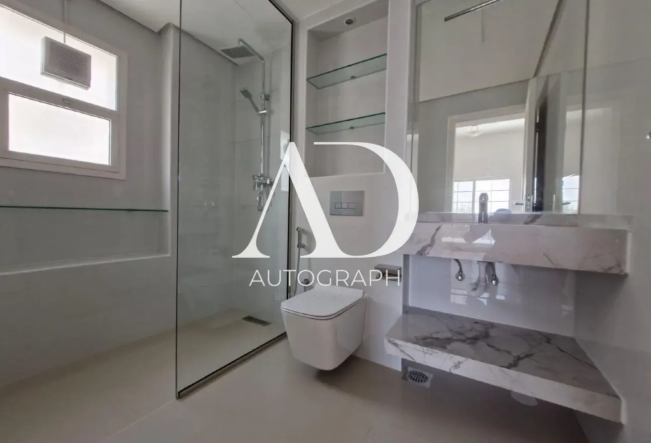 Modern Design | 4 Bed New Refurbished With Pool
