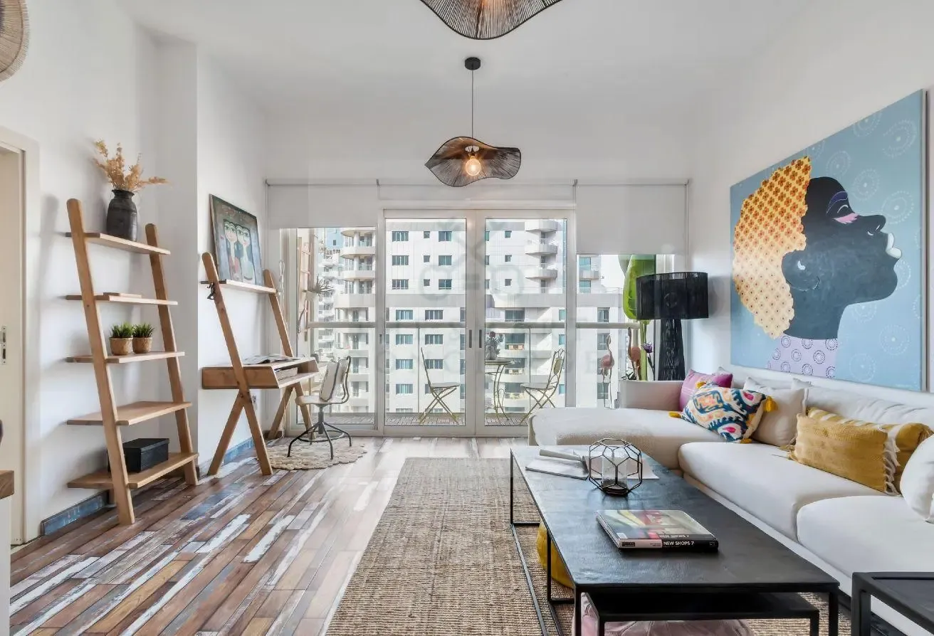 Vibrant + Colorful 1 BR W/ Marina views! Sleeps 3