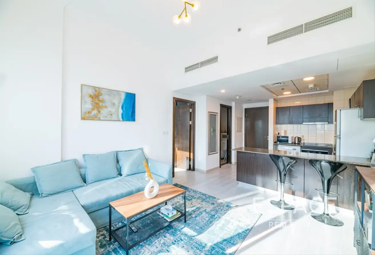 Fully Furnished | Upgraded | Vacant now