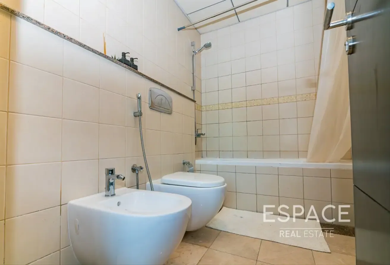 Fully Furnished | Upgraded | Vacant now