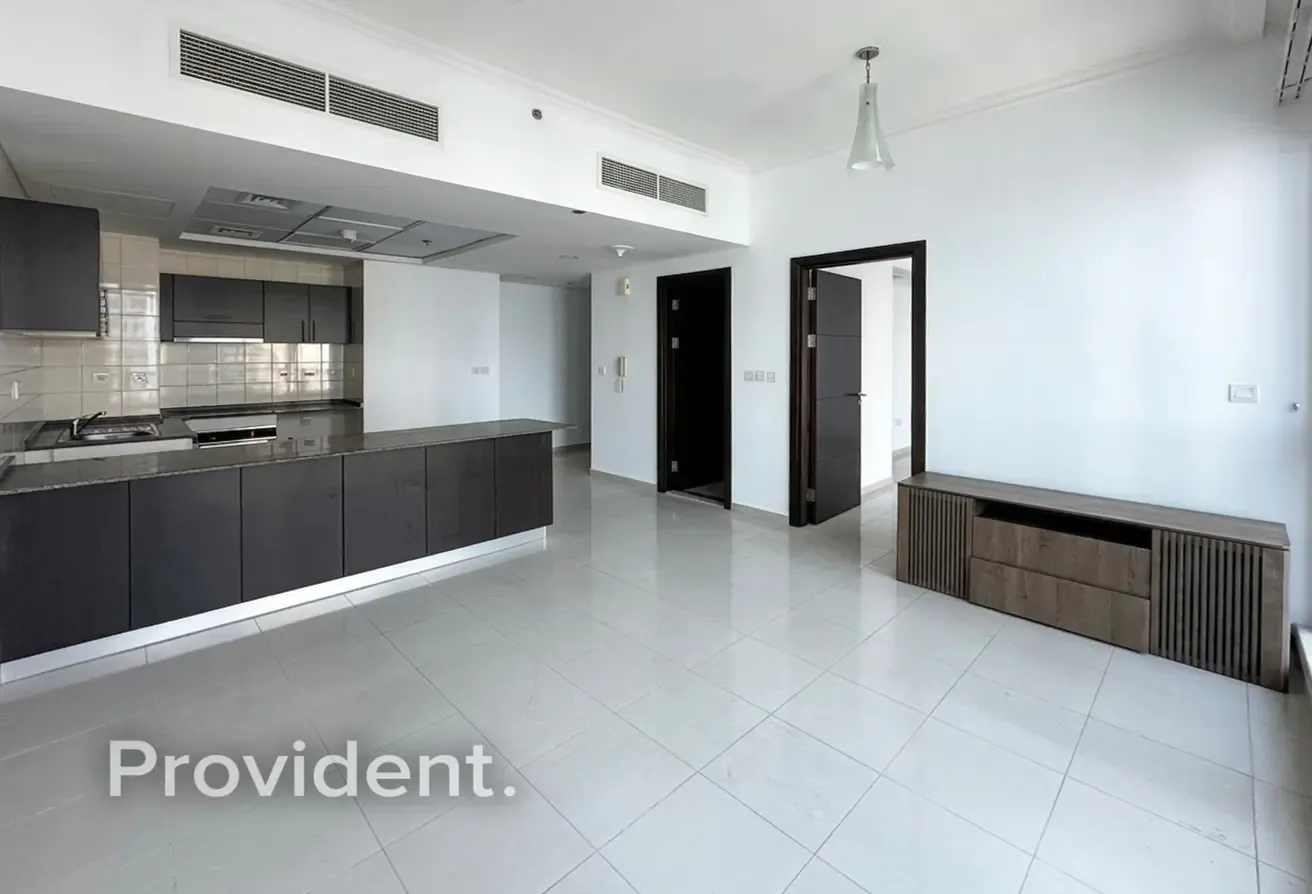 Vacant 1  BR | Canal View | Prime Marina Location