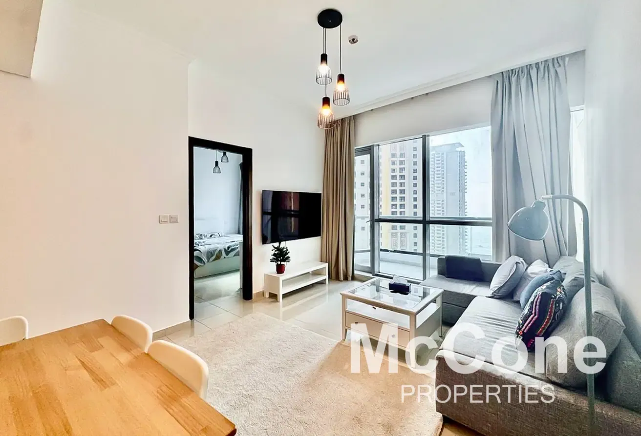 Vacant | Spacious Layout | Flexible Cheques