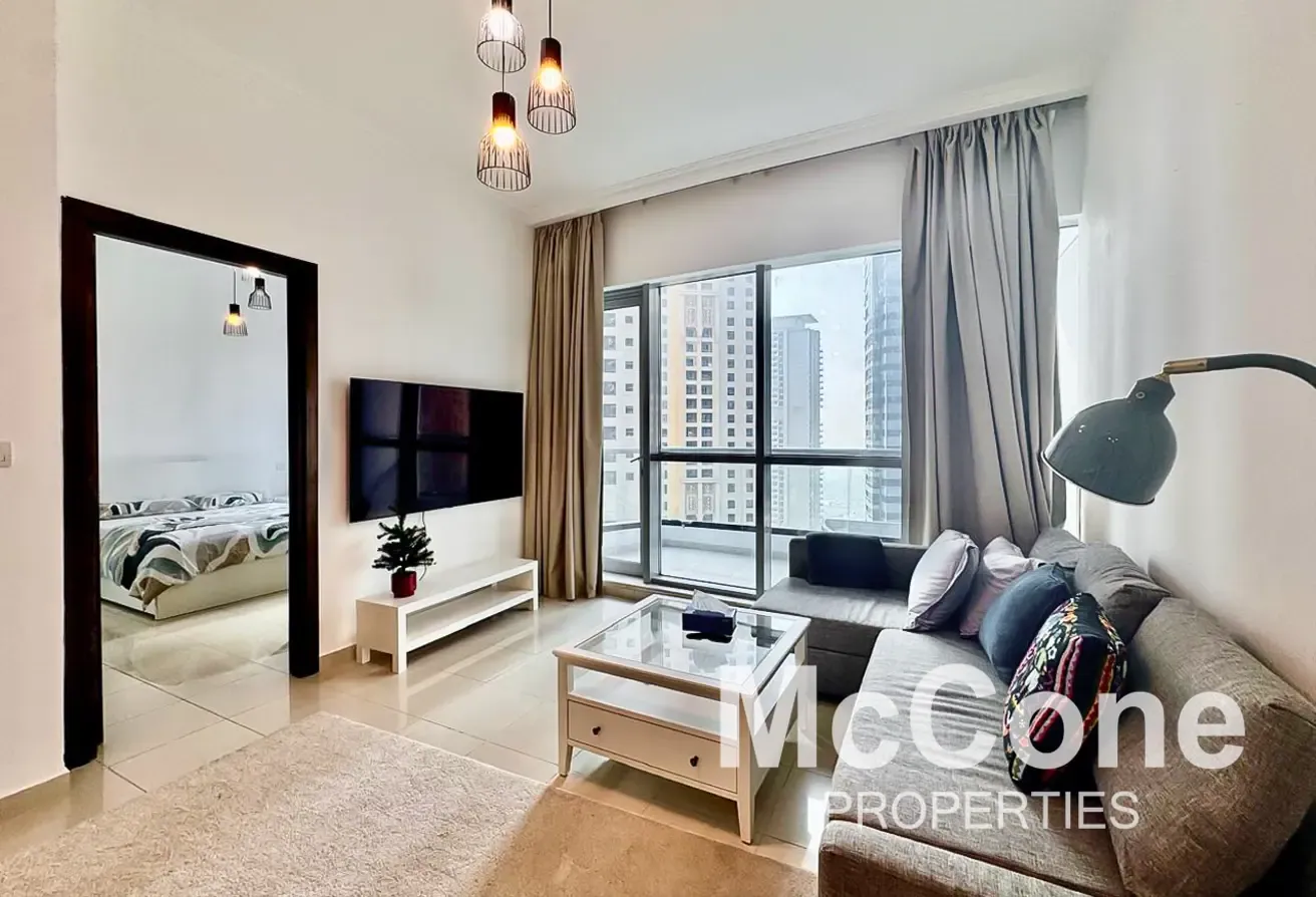 Vacant | Spacious Layout | Flexible Cheques
