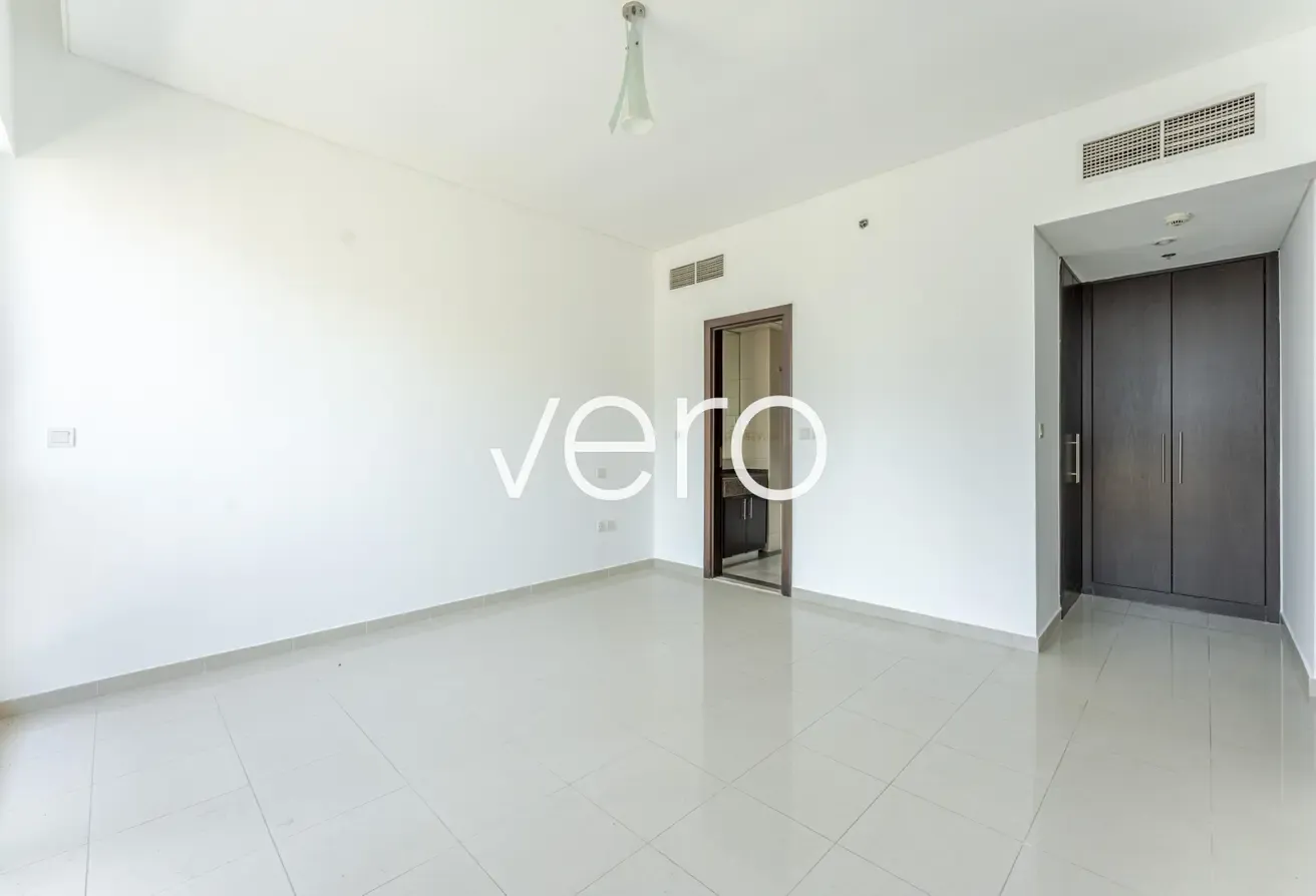 Flexible Cheques | Marina View | Vacant
