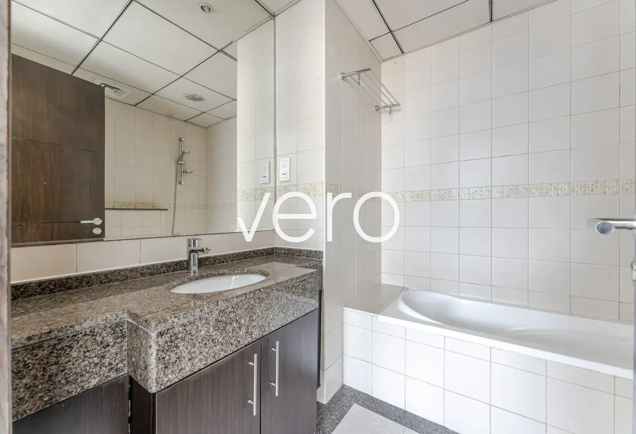 Flexible Cheques | Marina View | Vacant