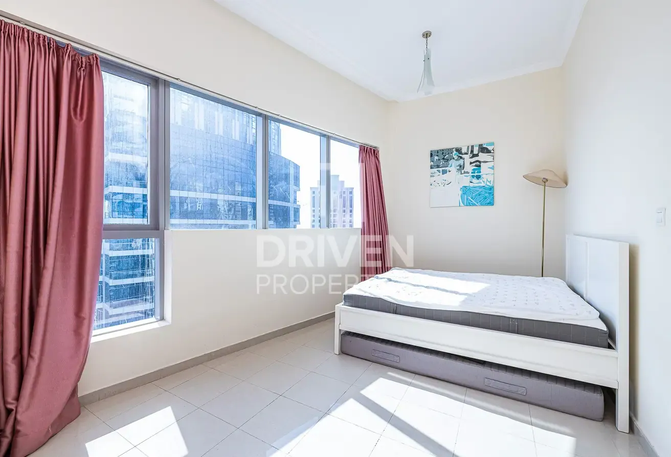 Prestigious Unit | Prime Location | Sea View