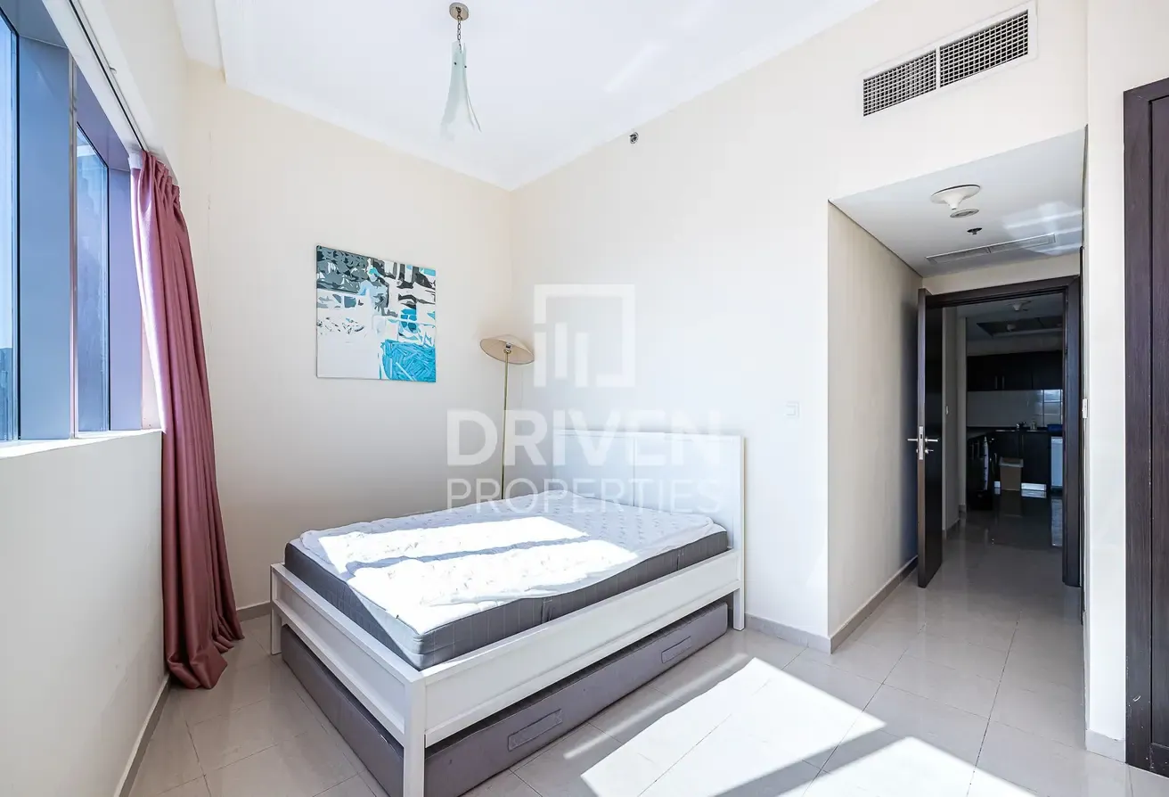 Prestigious Unit | Prime Location | Sea View