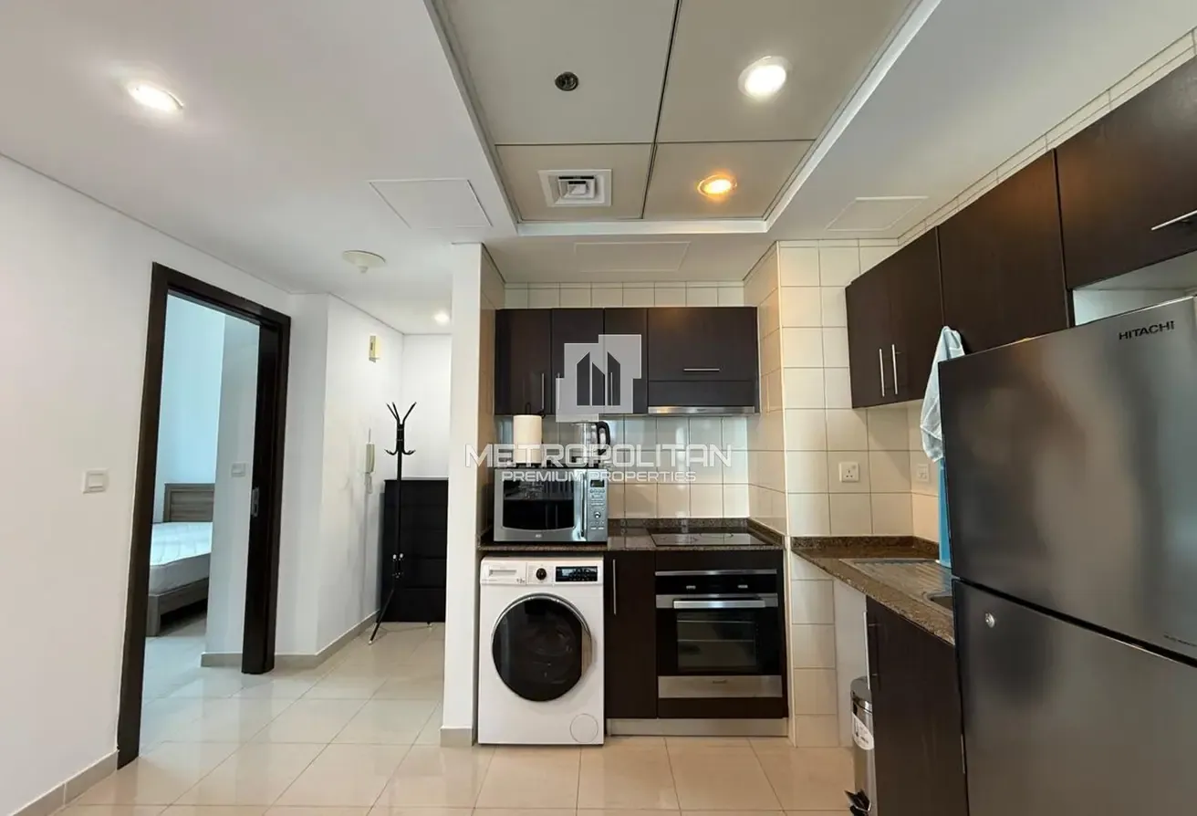 Fully Furnished | Steps to Beach | Spacious Layout