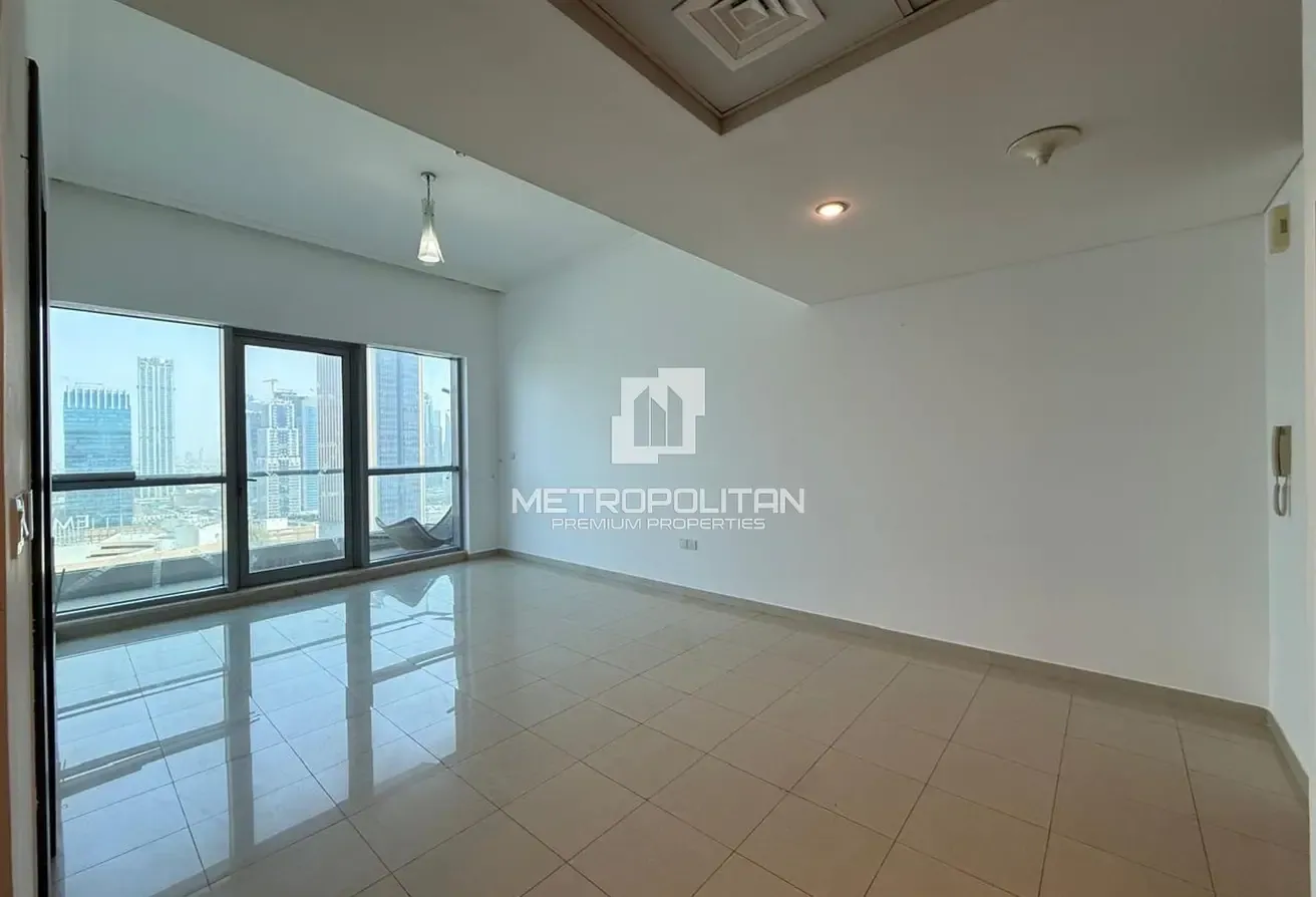 Unfurnished | Steps to Beach | Vacant Now