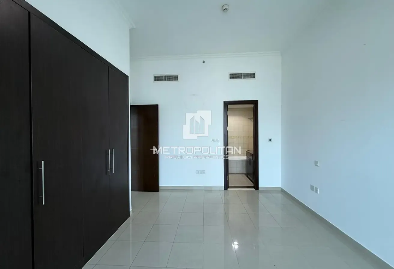 Unfurnished | Steps to Beach | Vacant Now