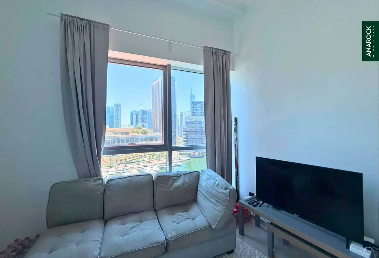 Marina View | Modern Layout | Vacant Soon