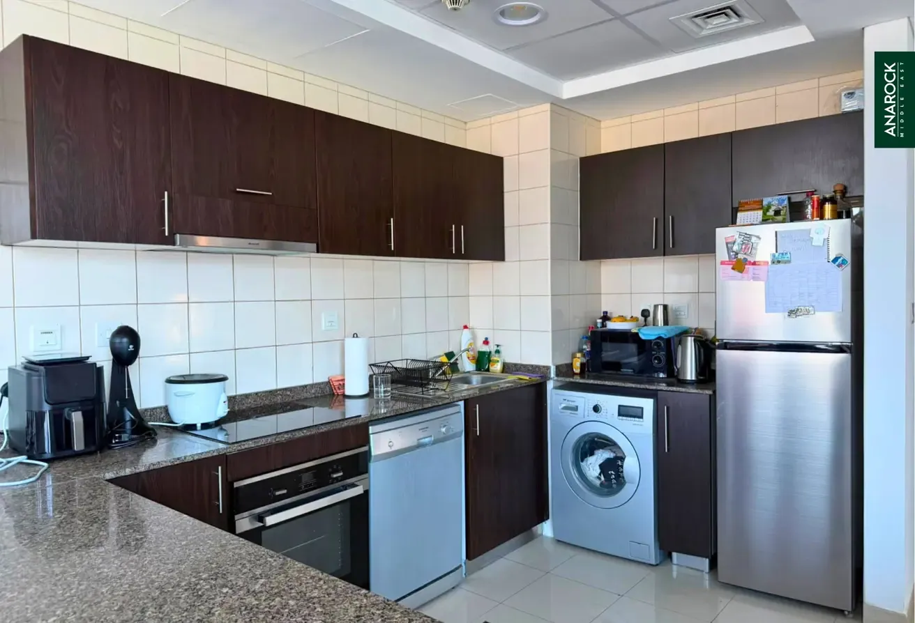 Marina View | Modern Layout | Vacant Soon