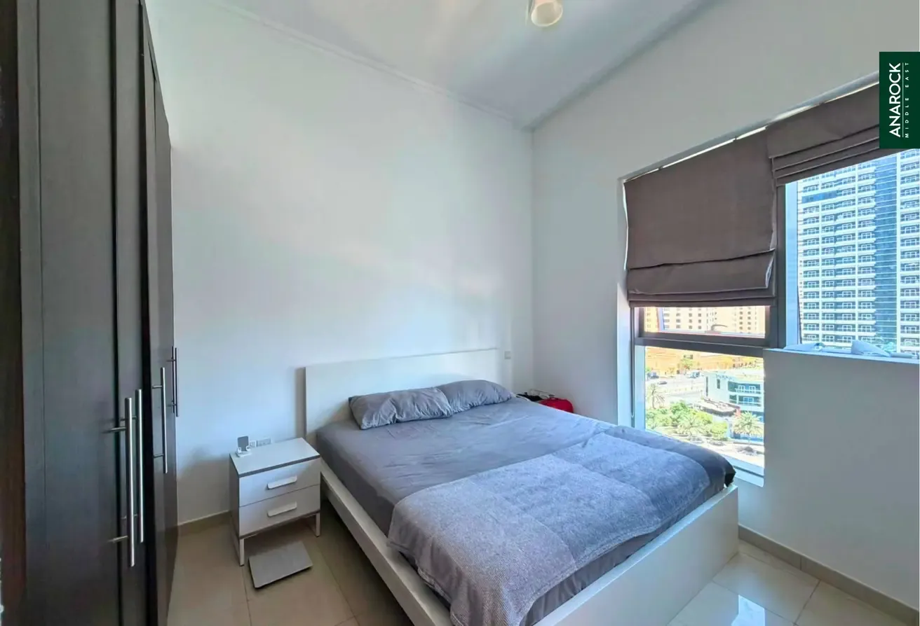 Marina View | Modern Layout | Vacant Soon