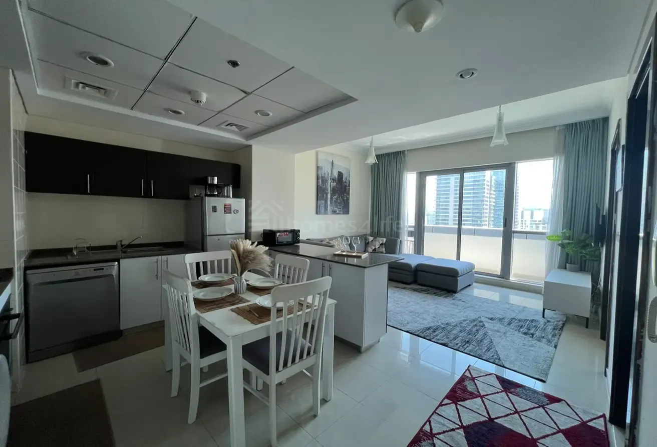 Vacant | Spacious | Skyline View