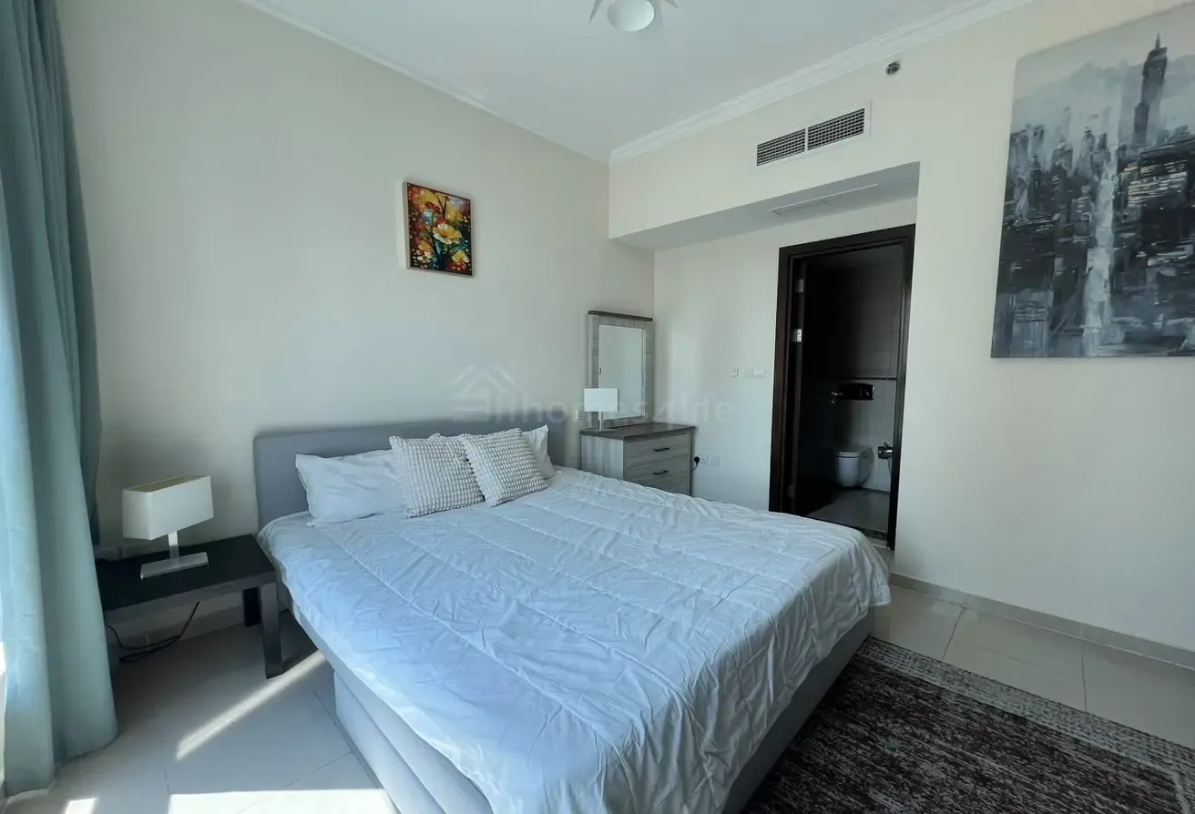 Vacant | Spacious | Skyline View