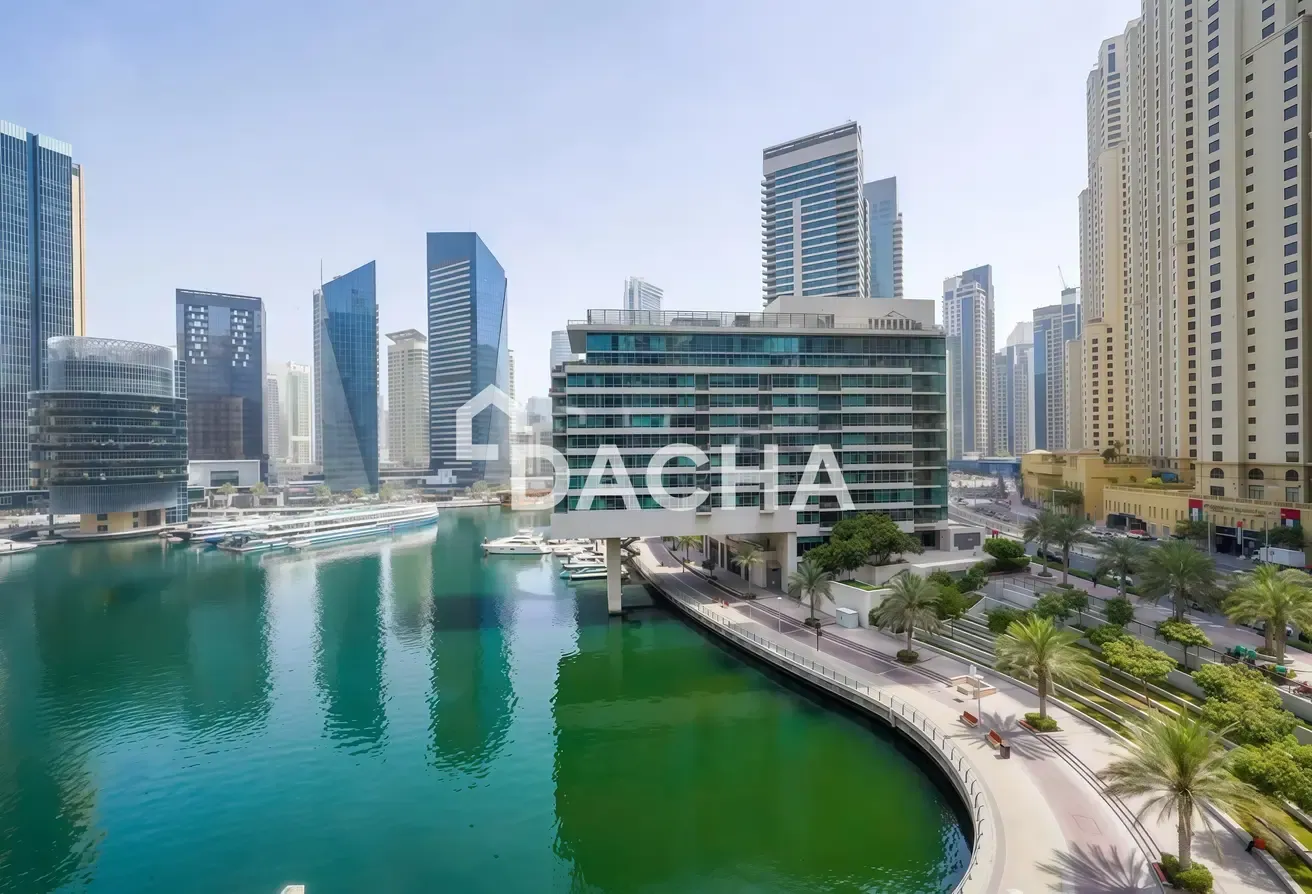 Waterfront Studio | Near Tram | Big Layout