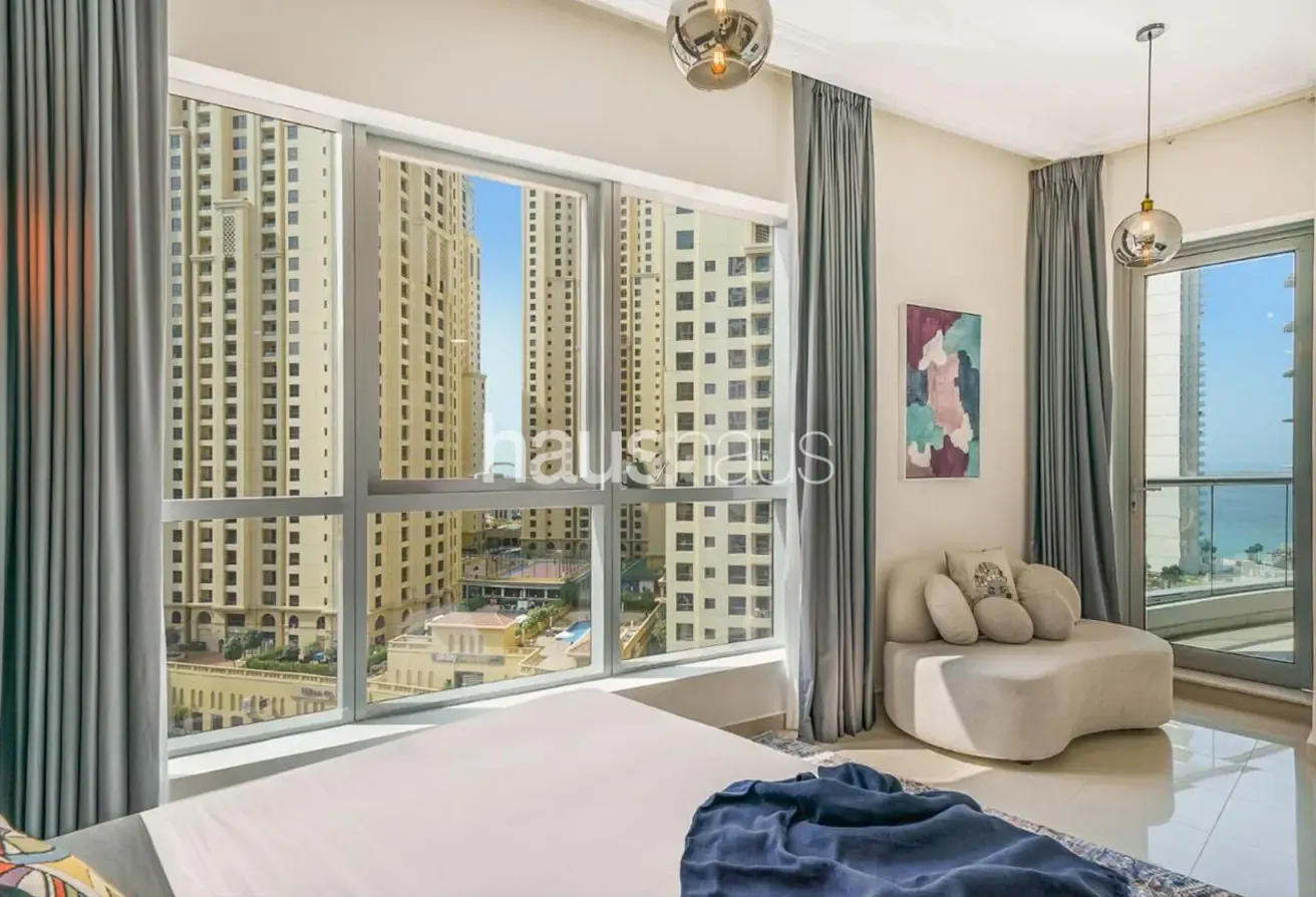 Fully Upgraded | Studio | Furnished