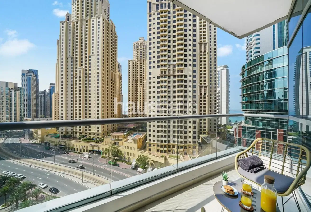 Fully Upgraded | Studio | Furnished