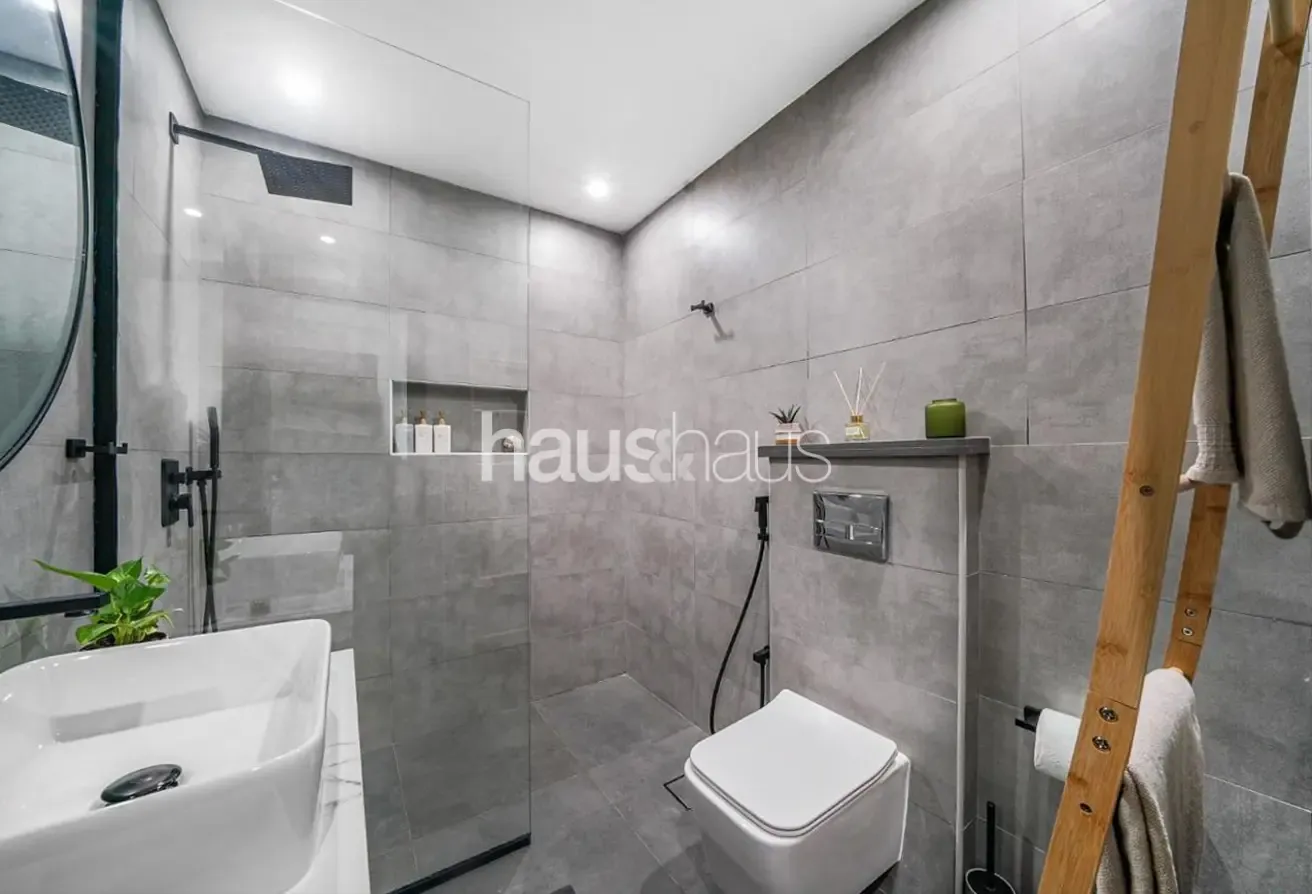 Fully Upgraded | Studio | Furnished