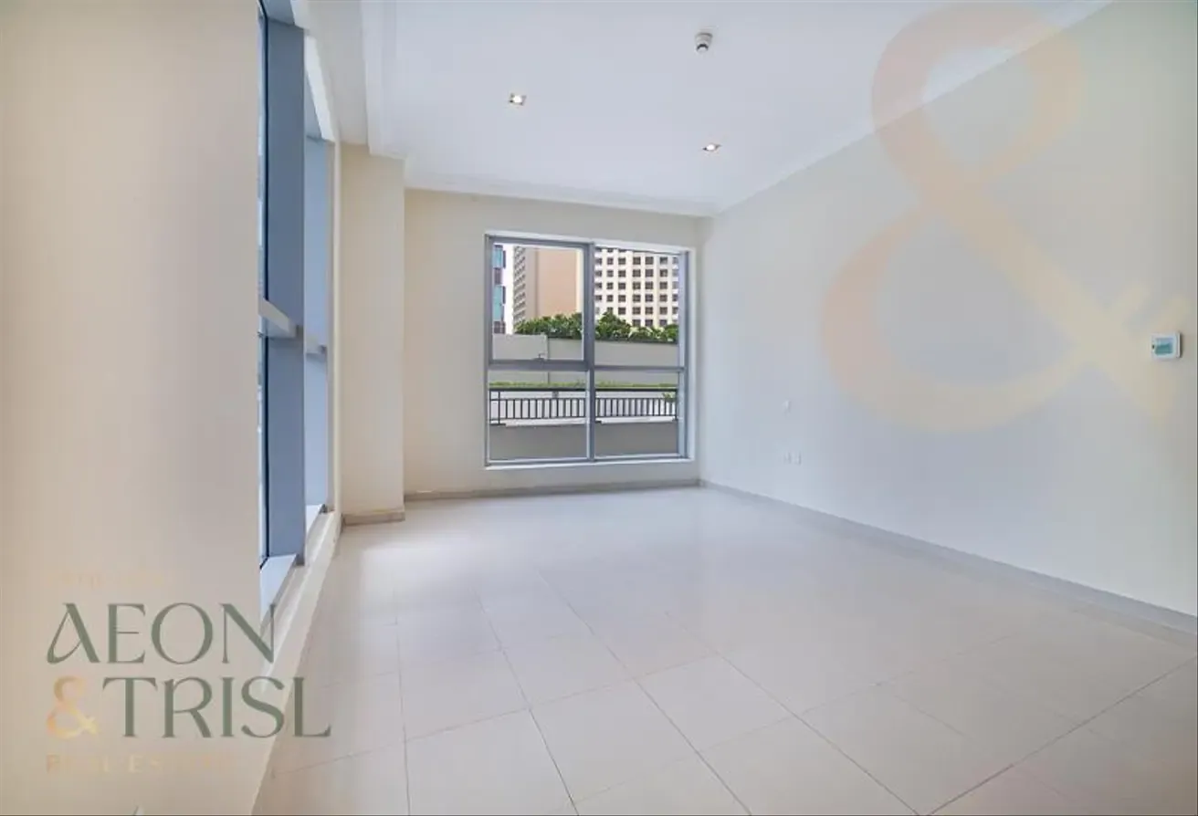 2 Bedroom Pool View Large Terrace Near Marina Walk