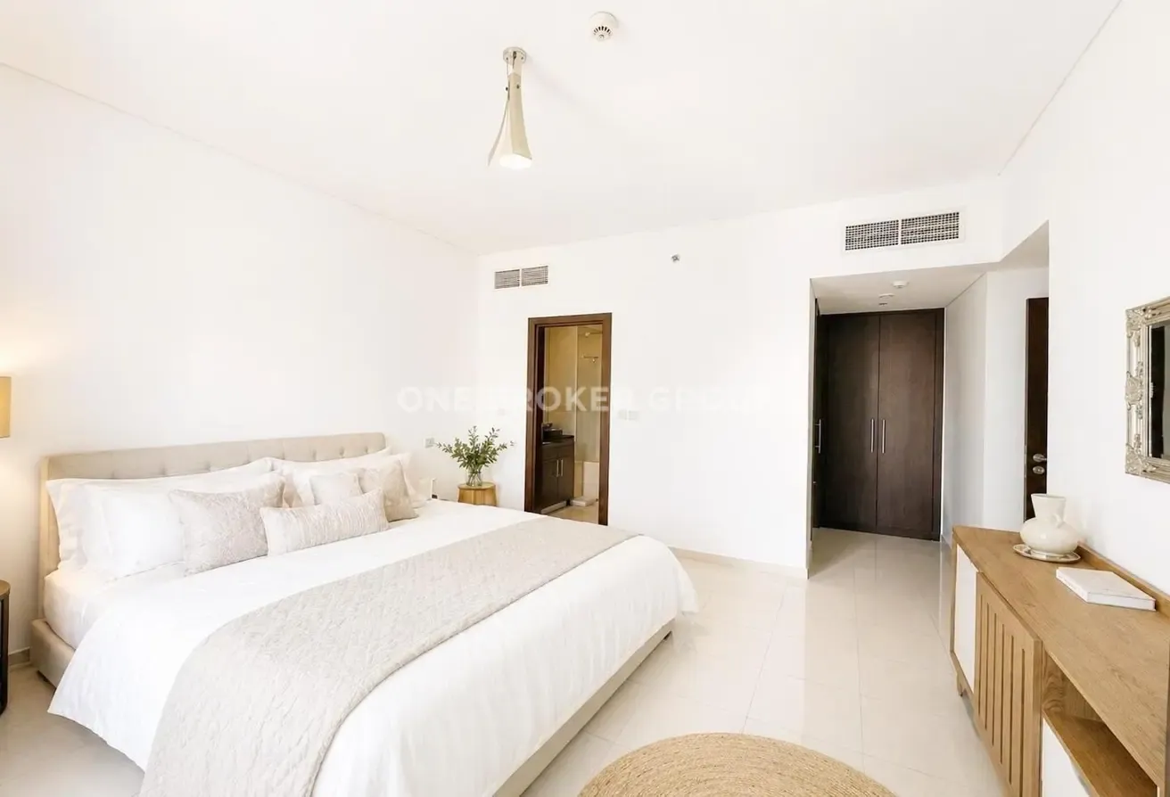 High Floor | Ready to Move in | Exclusive